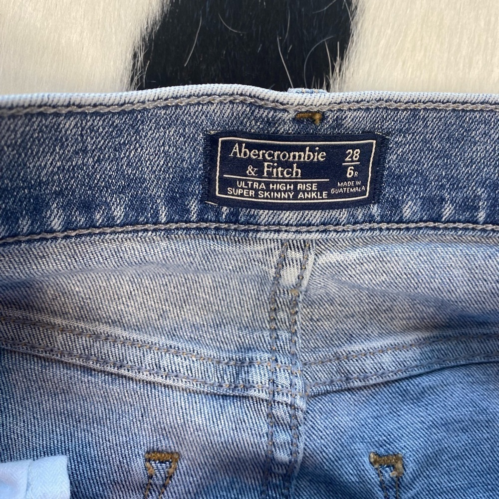 Abercrombie & Fitch Ultra High Rise Super Skinny Ankle Jeans - Picture 7 of 10